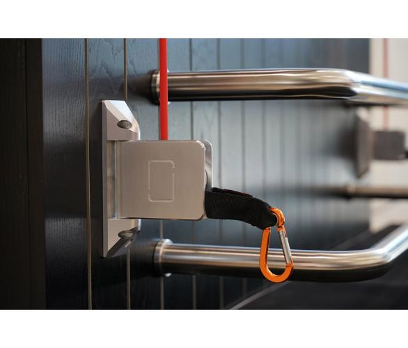 Многофункциональный комплекс с элементами отделки частных яхт и местом для хранения инвентаря Шведская стенка Desire REGATTA BLACK RACK