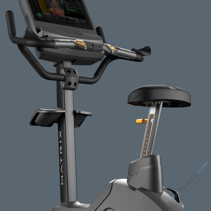 Вертикальный велоэргометр Matrix Endurance с консолью Touch Base